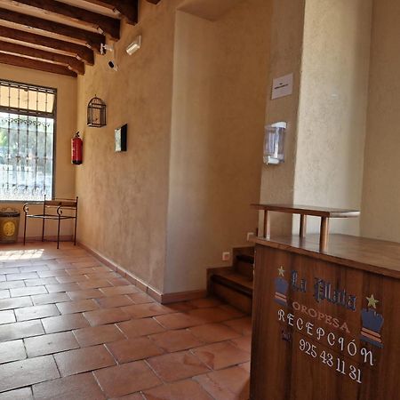 Hostal La Plata Oropesa Buitenkant foto