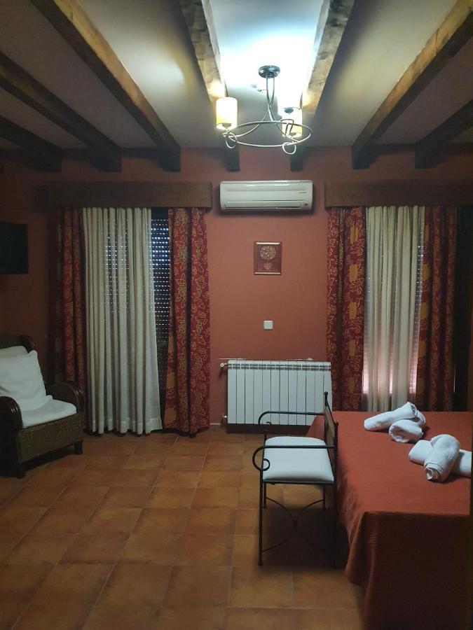Hostal La Plata Oropesa Buitenkant foto