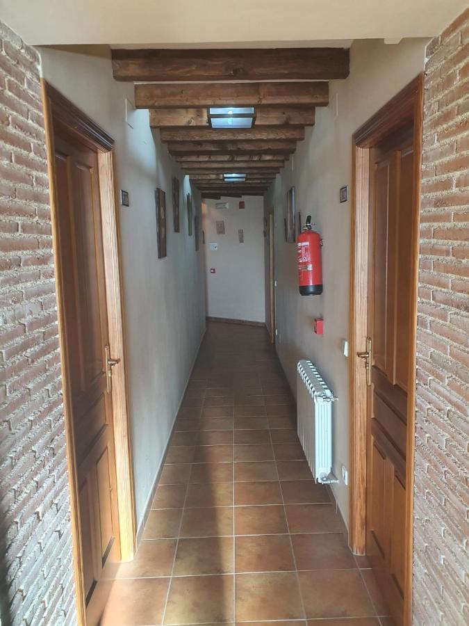 Hostal La Plata Oropesa Buitenkant foto