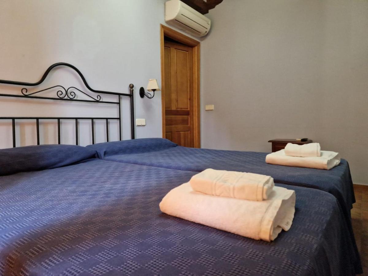 Hostal La Plata Oropesa Buitenkant foto