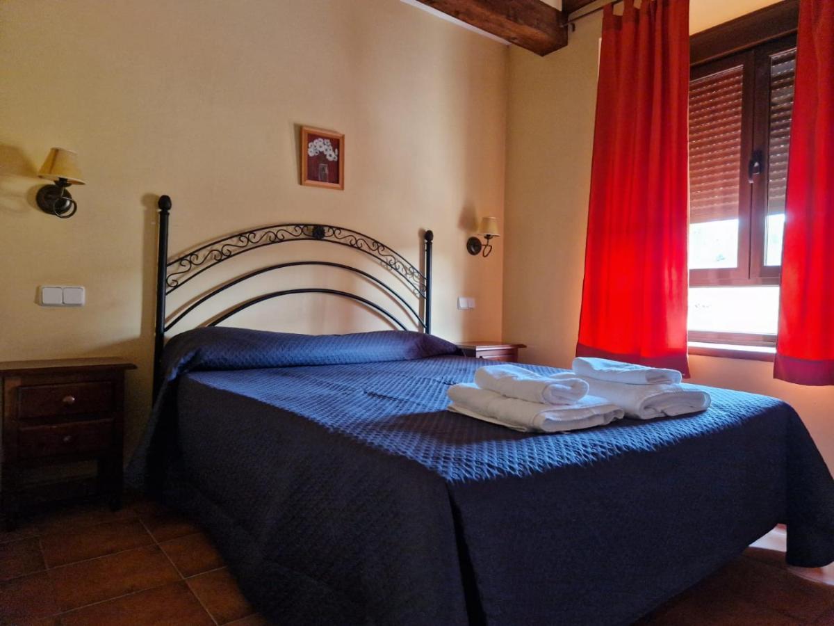Hostal La Plata Oropesa Buitenkant foto